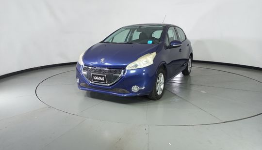 Peugeot • 208