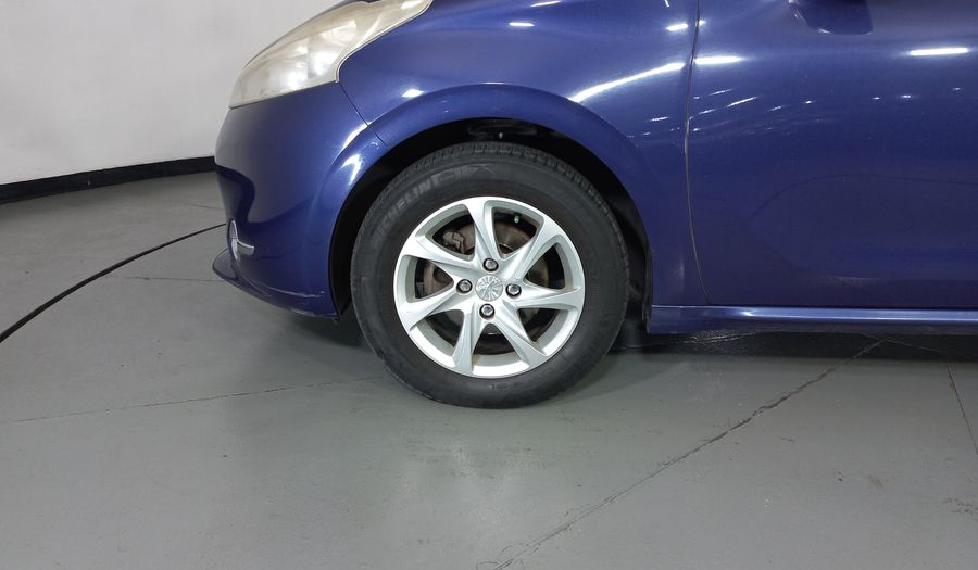 Peugeot 208 1.6 ALLURE MT Hatchback 2015