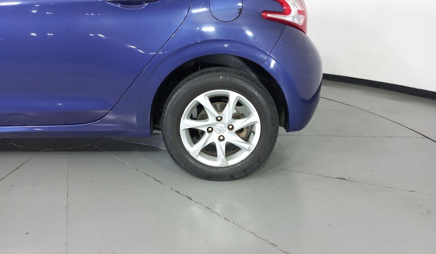 Peugeot 208 1.6 ALLURE MT Hatchback 2015