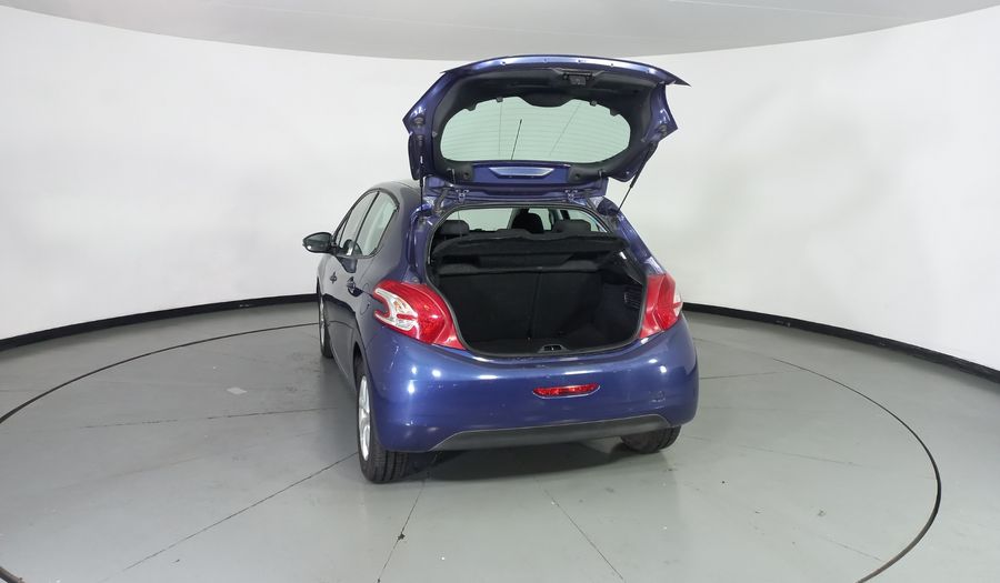 Peugeot 208 1.6 ALLURE MT Hatchback 2015