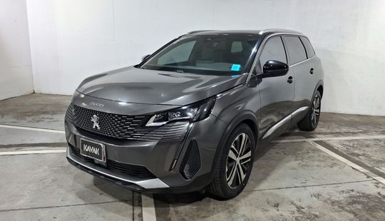 Peugeot • 5008