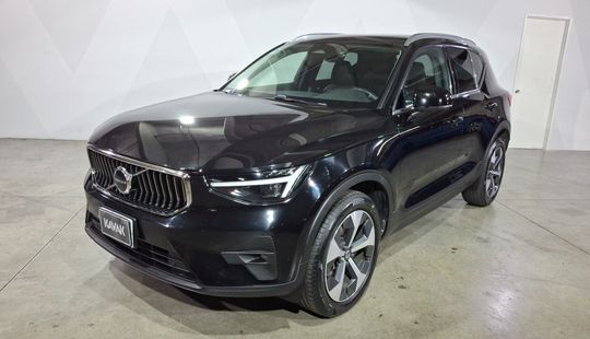 Volvo • XC40