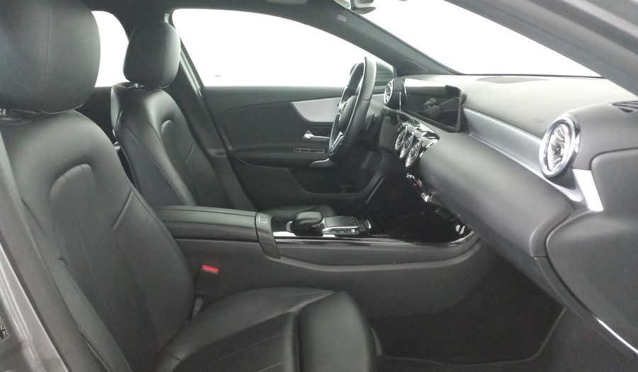 Mercedes Benz Clase A 1.3 200 PROGRESSIVE DCT Hatchback 2022