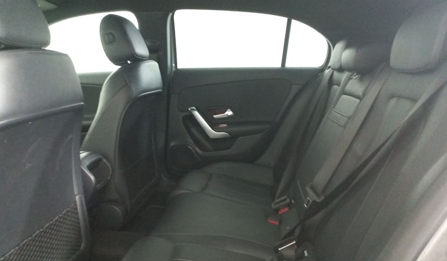Mercedes Benz Clase A 1.3 200 PROGRESSIVE DCT Hatchback 2022