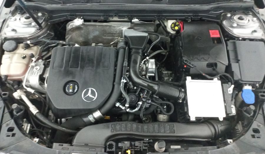 Mercedes Benz Clase A 1.3 200 PROGRESSIVE DCT Hatchback 2022