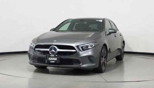 Mercedes Benz • Clase A