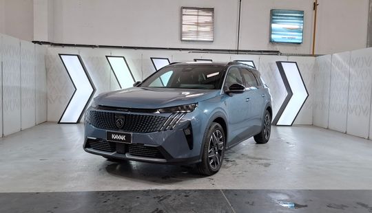 Peugeot • 5008