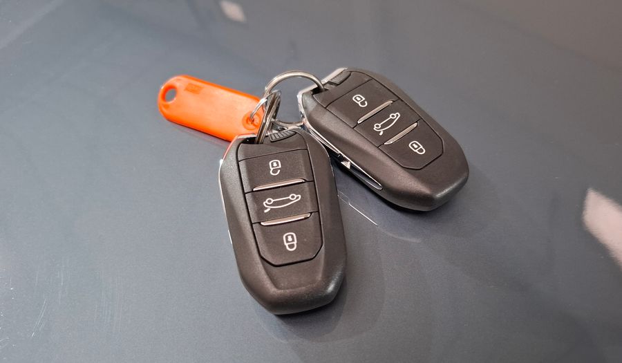 Peugeot 5008 1.6 GT AUTO Suv 2025