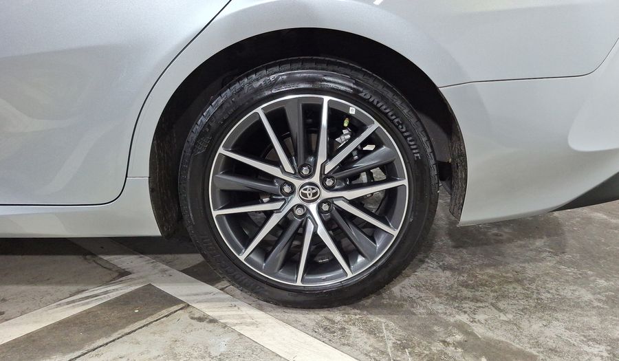 Toyota Camry 2.5 HEV XLE AUTO Sedan 2021