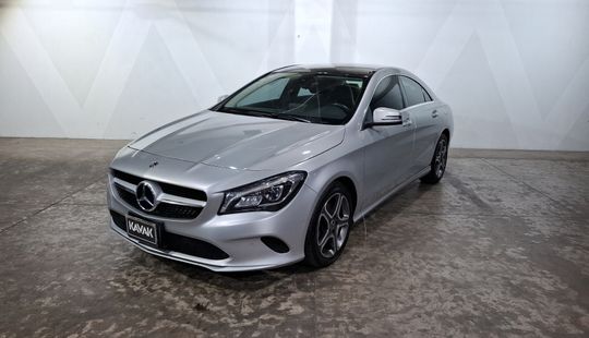 Mercedes Benz • Clase CLA