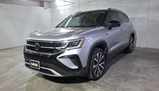 Volkswagen • Taos