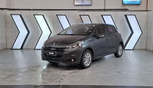 Peugeot • 208