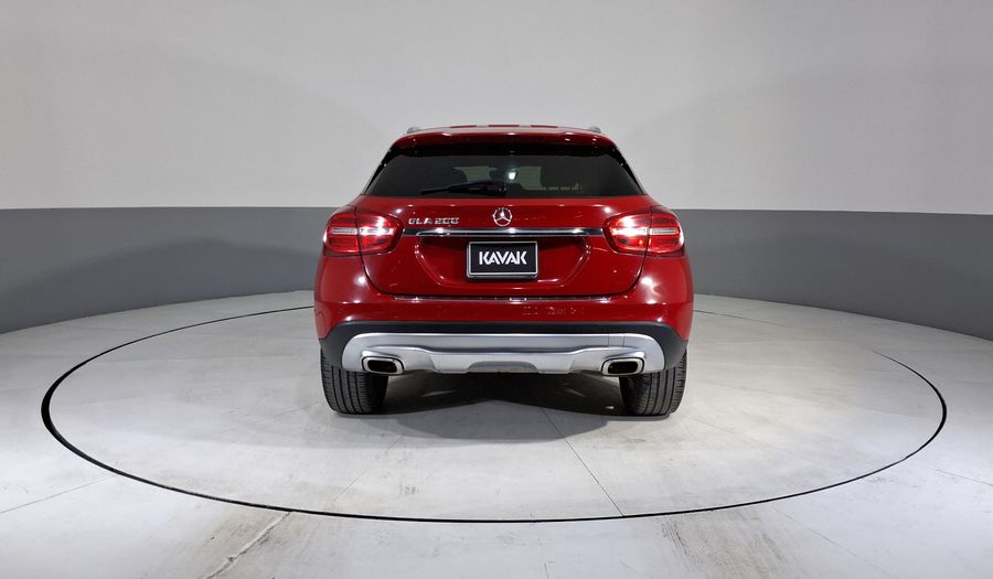 Mercedes Benz Clase C 2.0 200 CGI SPORT AT Sedan 2016