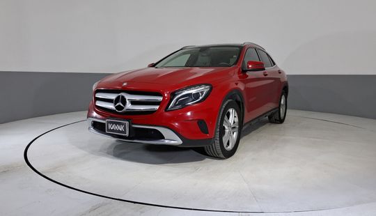 Mercedes Benz • Clase C