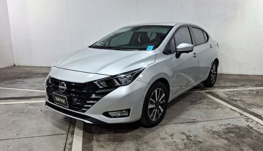 Nissan • Versa