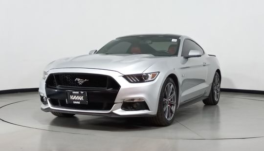Ford • Mustang