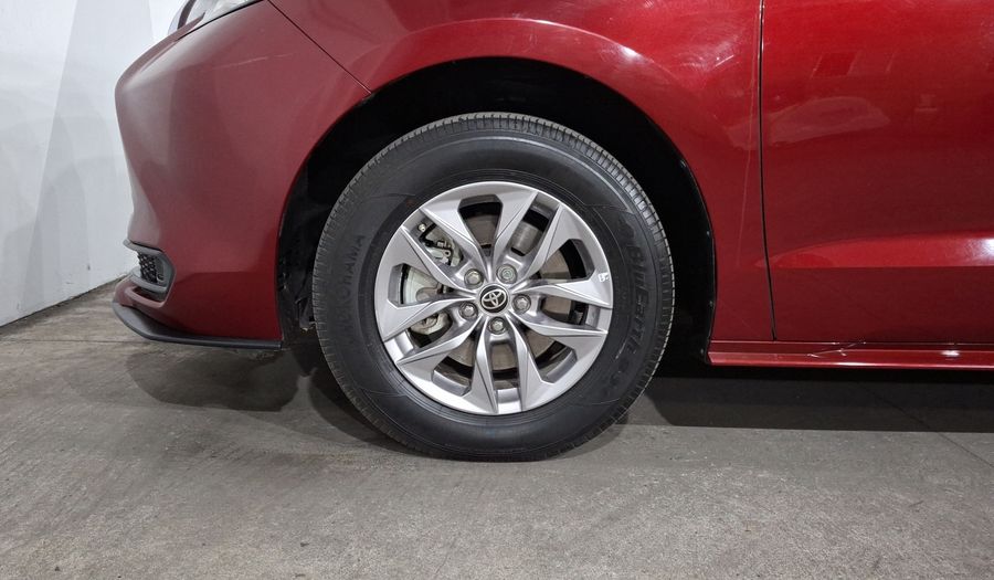 Toyota Sienna 2.5 HEV LE AUTO Minivan 2022