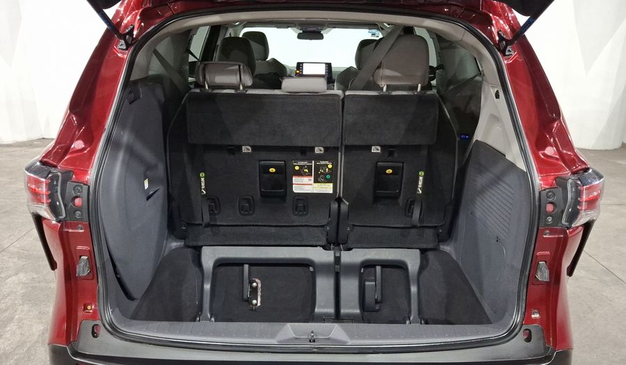 Toyota Sienna 2.5 HEV LE AUTO Minivan 2022