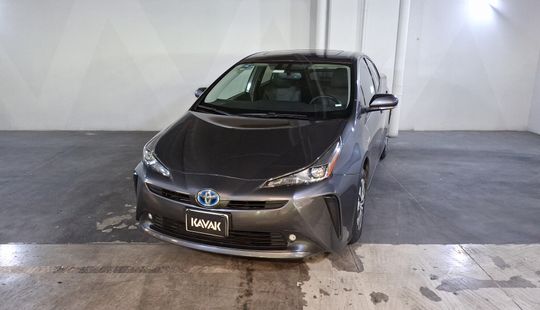 Toyota • Prius