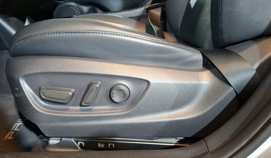 Toyota Prius 1.8 HYBRID PREMIUM SR Hatchback 2019