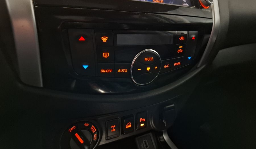 Nissan Navara 2.3 DSL AUTO PLATINUM 4WD Pickup 2024