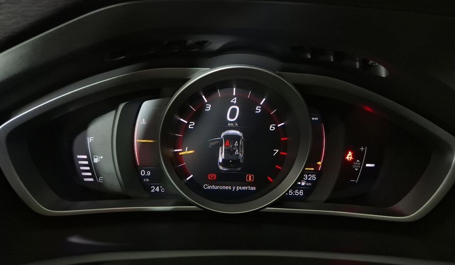 Volvo V40 2.0 T3 COMFORT Hatchback 2017