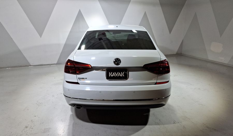Volkswagen Passat 2.5 HIGHLINE AUTO Sedan 2018