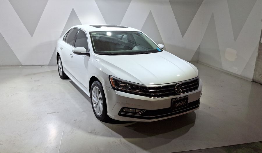 Volkswagen Passat 2.5 HIGHLINE AUTO Sedan 2018