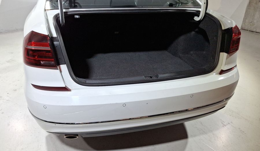 Volkswagen Passat 2.5 HIGHLINE AUTO Sedan 2018