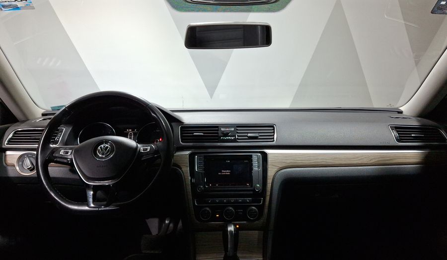Volkswagen Passat 2.5 HIGHLINE AUTO Sedan 2018