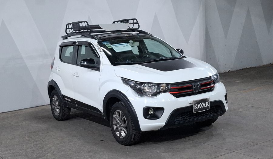 Fiat Mobi 1.0 TREKKING Hatchback 2021