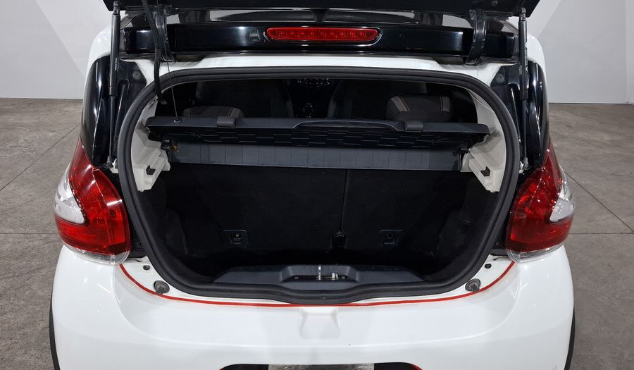 Fiat Mobi 1.0 TREKKING Hatchback 2021