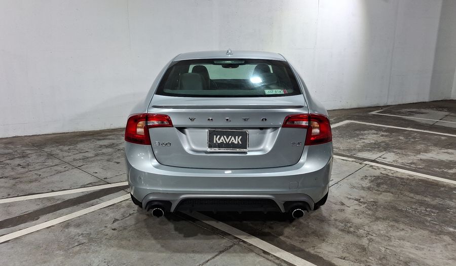 Volvo S60 2.0 R-DESIGN T5 AUTO Sedan 2017