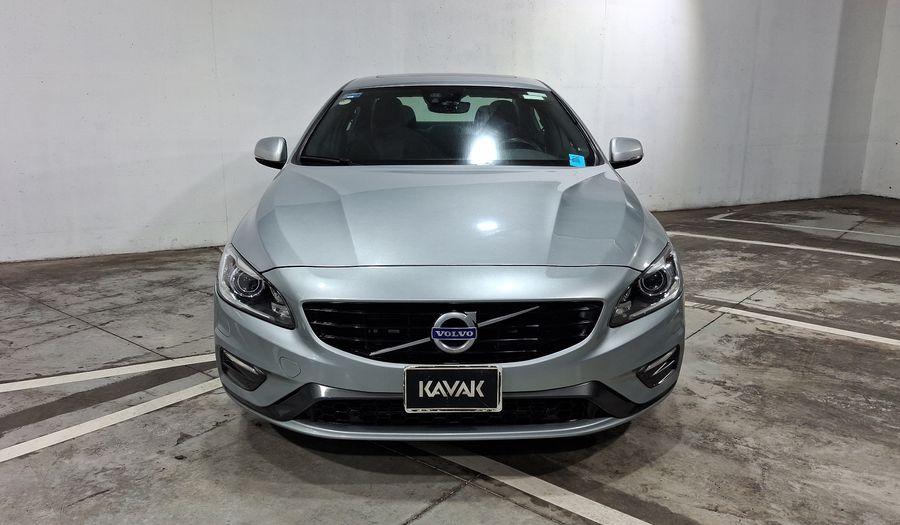 Volvo S60 2.0 R-DESIGN T5 AUTO Sedan 2017