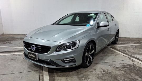 Volvo • S60