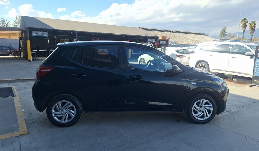 Hyundai Grand I10 1.2 PLUS Hatchback 2022