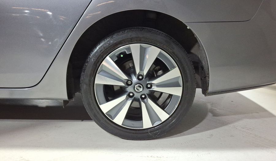 Nissan Sentra 1.8 EXCLUSIVE NAVI CVT Sedan 2017
