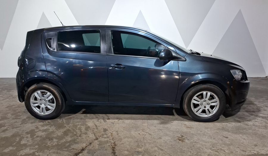 Chevrolet Sonic 1.6 MT J LT Hatchback 2016