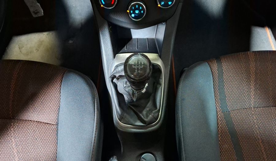 Chevrolet Sonic 1.6 MT J LT Hatchback 2016