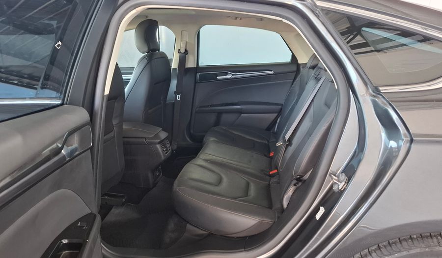 Ford Mondeo 2.0 TITANIUM HYBRID AUTO Sedan 2021
