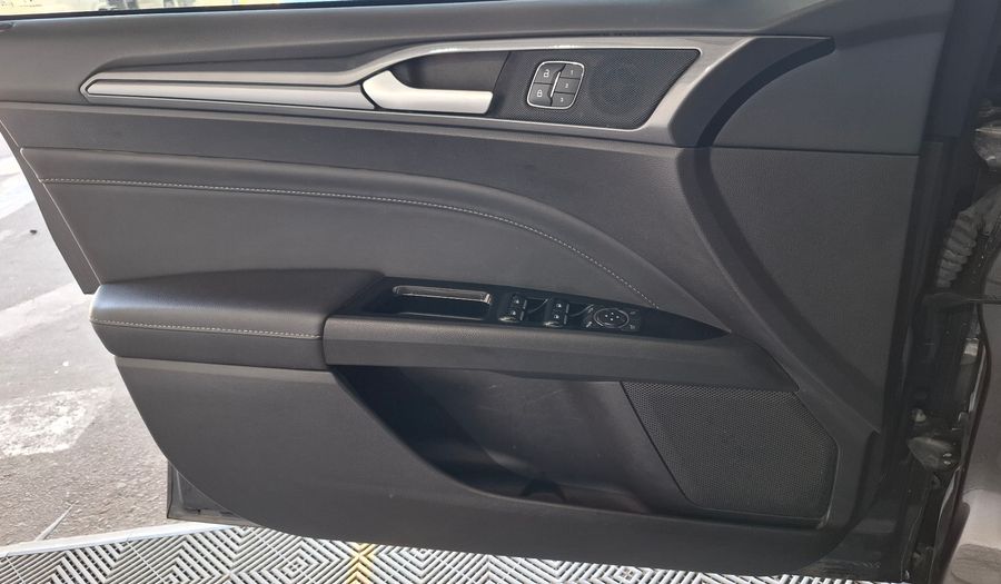 Ford Mondeo 2.0 TITANIUM HYBRID AUTO Sedan 2021