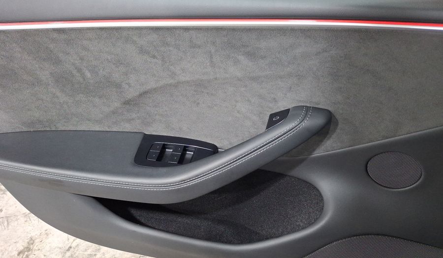 Tesla Model 3 BEV PERFORMANCE AUTO 4WD Sedan 2025