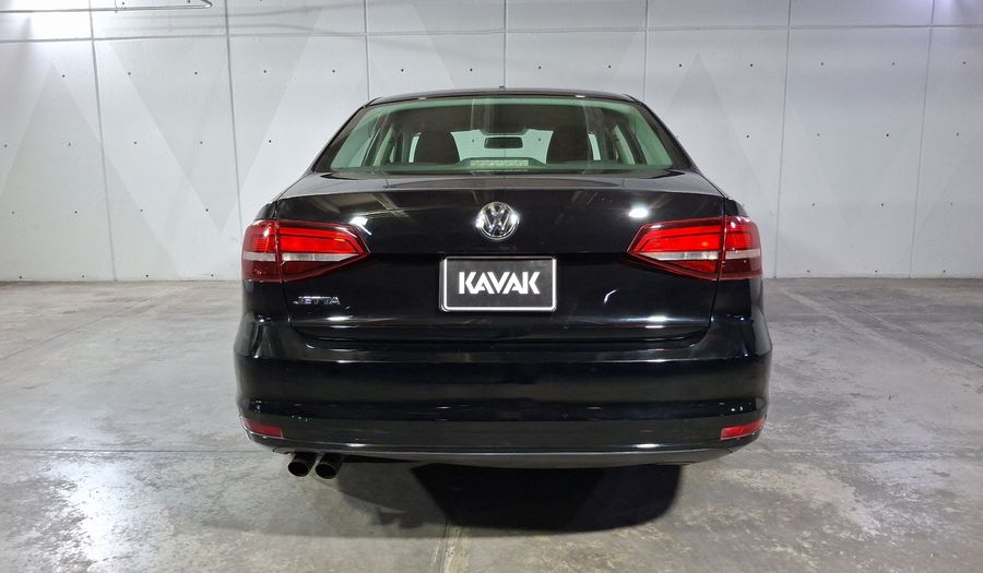 Volkswagen Jetta 2.5 TRENDLINE TIP. Sedan 2017