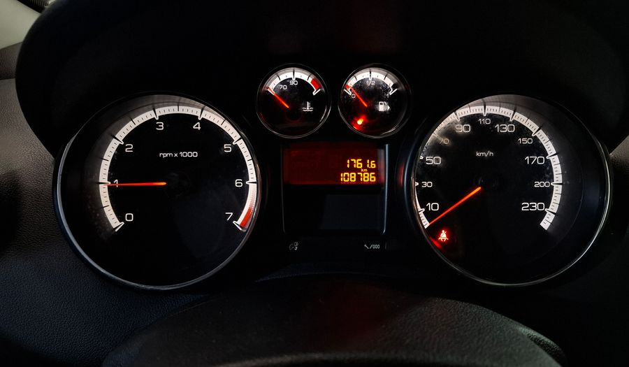Peugeot 308 1.6 ALLURE MY15 Hatchback 2015