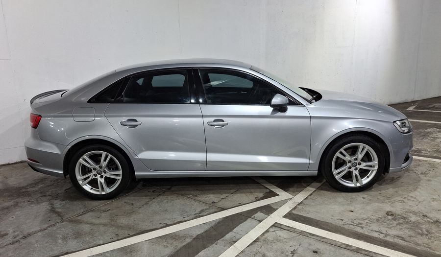 Audi A3 1.4 TFSI DYNAMIC Sedan 2017