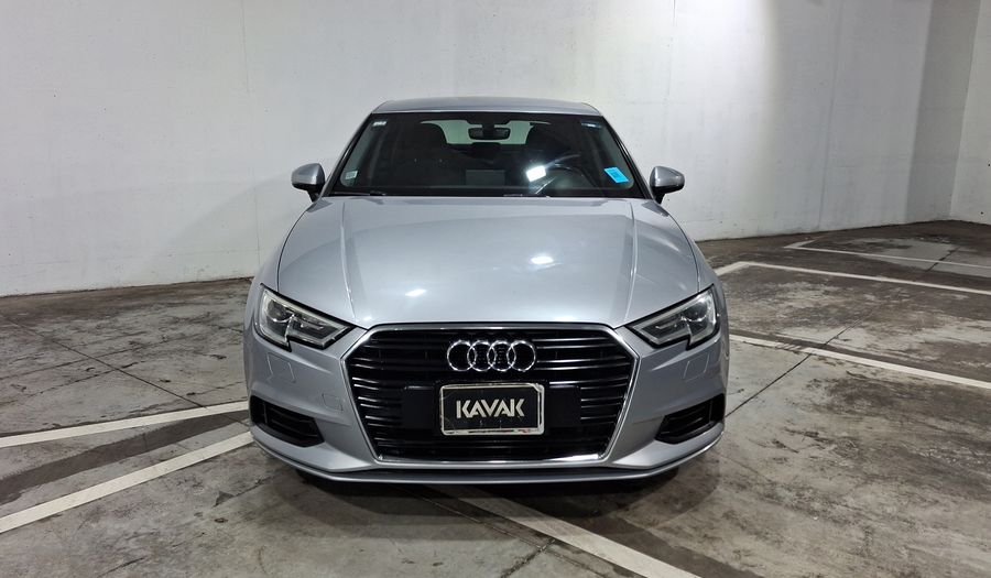 Audi A3 1.4 TFSI DYNAMIC Sedan 2017