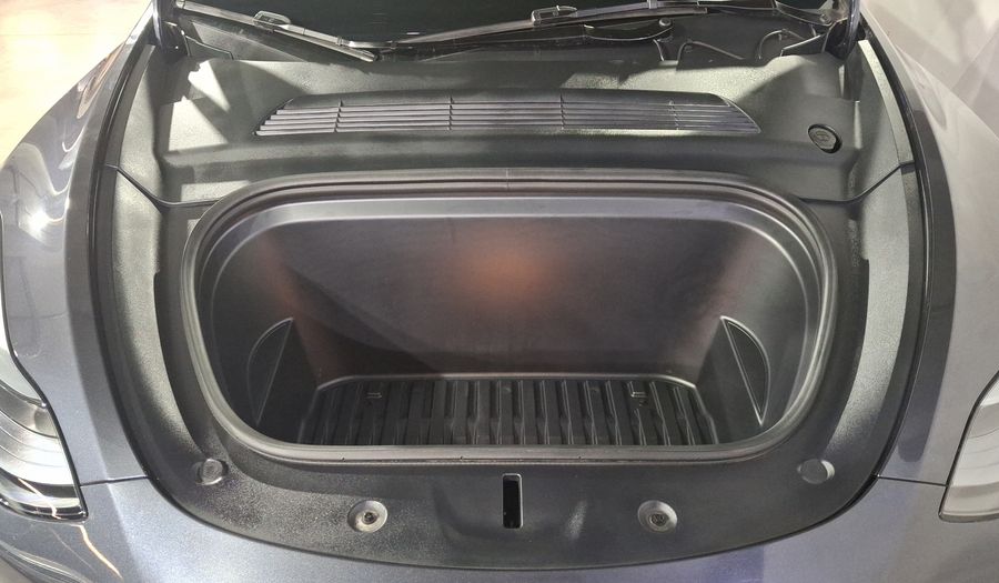 Tesla Model Y BEV LONG RANGE AUTO 4WD Suv 2025