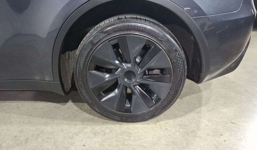 Tesla Model Y BEV LONG RANGE AUTO 4WD Suv 2025