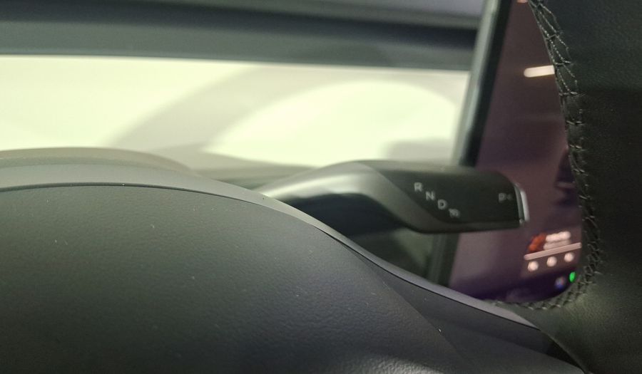 Tesla Model Y BEV LONG RANGE AUTO 4WD Suv 2025