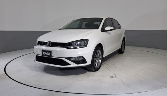 Volkswagen • Vento